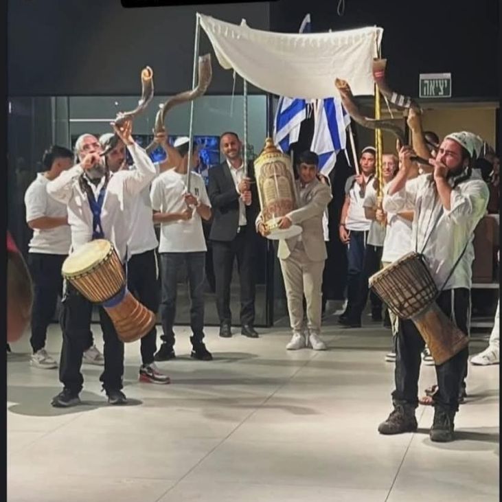 הכנסת חתן בר מצווה